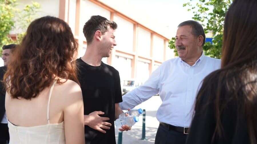 Başkan Fevzi Topuz’dan YKS Öncesi Öğrencilere Moral Ziyareti 4